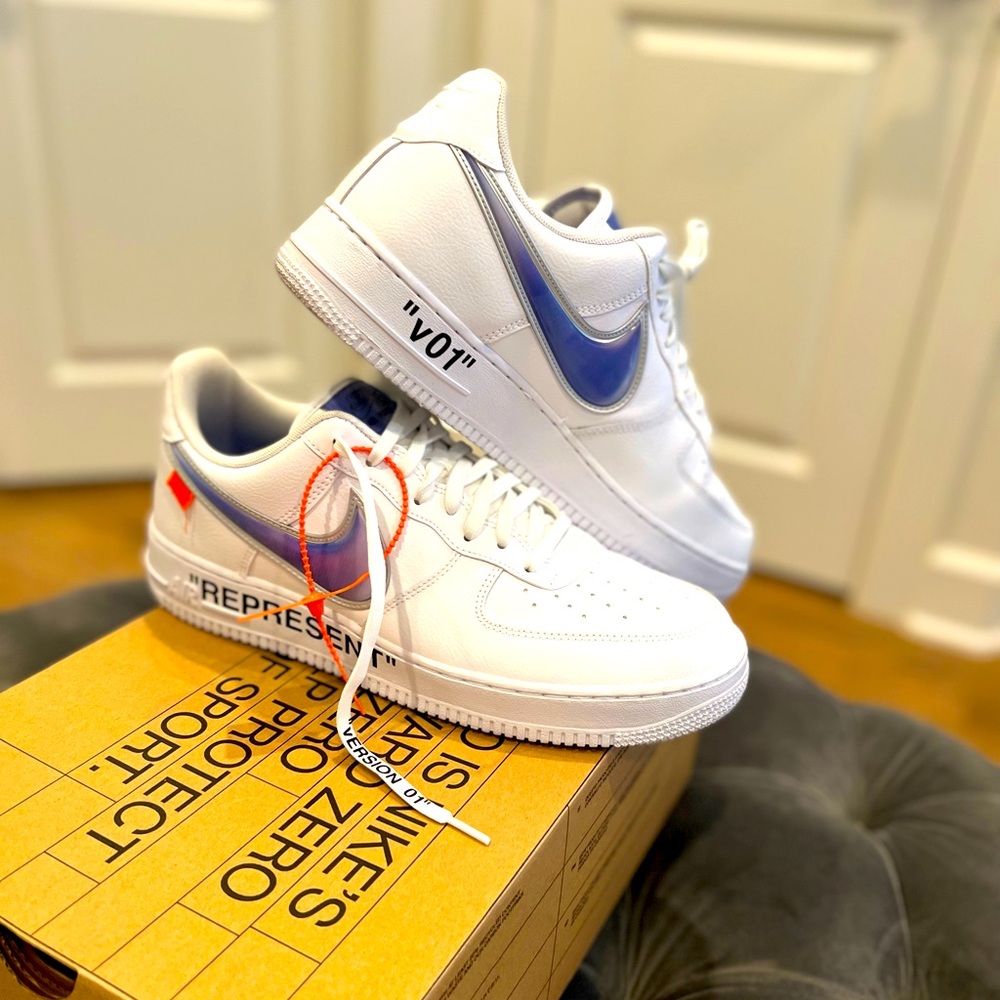 Custome Air Force one’s that have only been worn once. Super clean